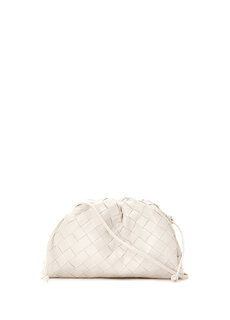 Белая вязаная женская кожаная сумка через плечо с текстурой Bottega Veneta