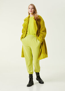 Желтое плюшевое пальто с воротником-бабочкой Beymen