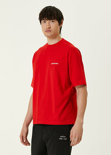 Красная футболка с вышитым логотипом Balenciaga
