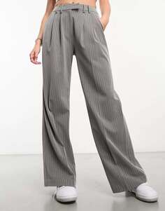 Светло-серые брюки с напуском и широкими штанинами в тонкую полоску с удлиненной петлей Miss Selfridge