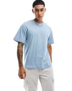 Непринужденная футболка бледно-голубого цвета Only &amp; Sons