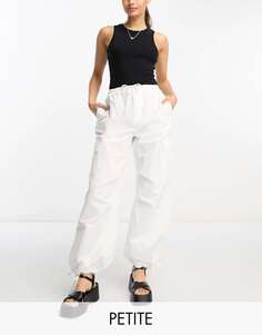 Белые нейлоновые брюки-карго с завязкой на талии Bershka Petite