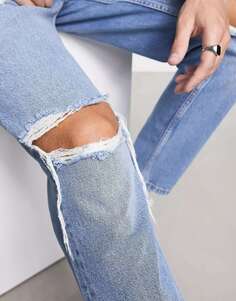 Классические синие жесткие джинсы с подорванными коленями ASOS