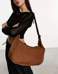 Большая нейлоновая сумка через плечо в форме полумесяца Baggu 10,5 x 19,5 дюймов коричневого цвета