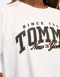 Белая объемная футболка с короткими рукавами и логотипом университета Tommy Jeans