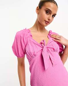 Розовое фактурное платье миди с завязками спереди Influence