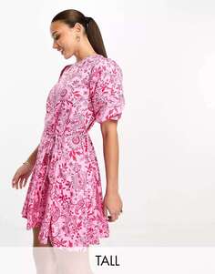 Розовое цветочное платье с завязкой на талии и пышными рукавами Influence
