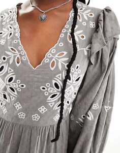 Зимнее платье макси Prarie цвета хаки с ажурной вышивкой Reclaimed Vintage