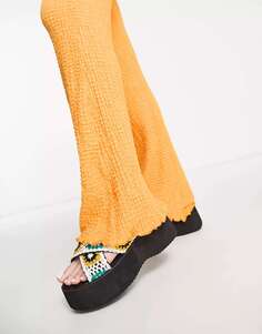 Оранжевые прямые плиссированные брюки в винтажном стиле Reclaimed Vintage