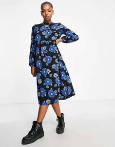 Платье миди Monki черно-синего цвета с цветочным принтом