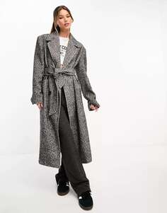 Монохромное пальто макси с узором «елочка» Miss Selfridge