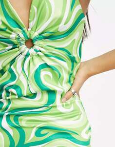 Зеленое платье с глубоким вырезом и завитками NaaNaa с кольцами
