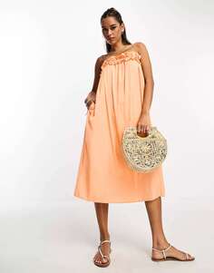 Оранжевое платье-трапеция с рюшами Lola May
