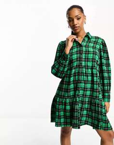 Платье-рубашка мини Monki с многоярусным подолом в зеленую клетку