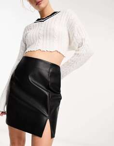 Черная минимальная юбка из искусственной кожи с разрезом по бокам New Look