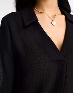 Черная блузка с воротником из фактурного шифона New Look