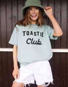 Зеленая футболка унисекс с надписью Toastie Club Batch1