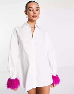 Белое платье-рубашка с объемными рукавами Jaded Rose и яркими манжетами из искусственных перьев