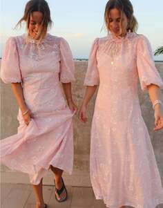 Бледно-розовое платье миди с высоким воротником и прозрачной вышивкой Labelrail x Collyer Twins