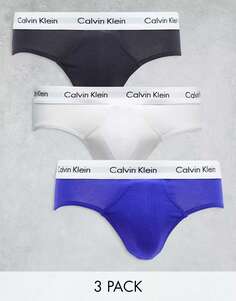 Три пары трусов Calvin Klein синего, серого и кремово-белого цвета