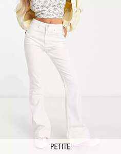 Белые расклешенные джинсы со средней посадкой New Look