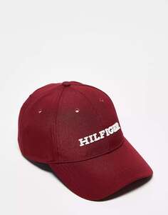 Красная кепка с логотипом Tommy Hilfiger