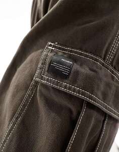 Коричневые брюки карго с контрастной строчкой Pull&amp;Bear