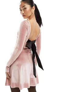 Пыльно-розовое велюровое мини-платье Miss Selfridge с низкой спинкой и расклешенным силуэтом
