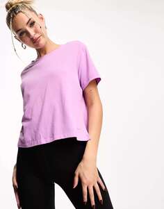 Фиолетовая футболка с короткими рукавами Nike Yoga Dri-Fit Nike