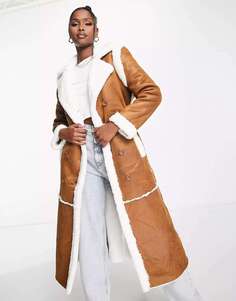 Коричневое длинное пальто из замши с поясом и отделкой борг QED London