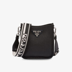 Миниатюрная сумка на плечо из зерненой кожи с фирменной бляшкой Prada, черный