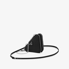 Миниатюрная кожаная сумка через плечо треугольной формы Prada, черный