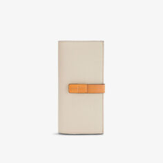 Большой кожаный кошелек с тисненым логотипом Loewe, цвет light oat/honey