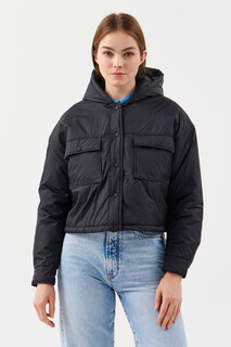 куртка женская Куртка-ветровка утепленная с капюшоном Befree