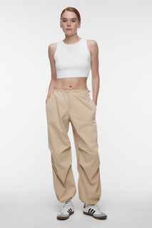 майка женская Топ-майка хлопковый укороченный на широких бретелях Befree