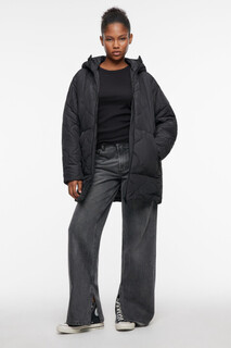 куртка женская Куртка oversize удлиненная стеганая с капюшоном Befree