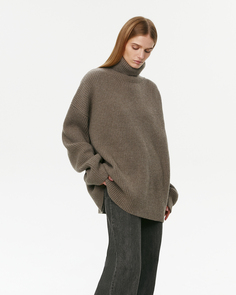 Свитер оверсайз с широким рукавом серо-бежевого цвета 2Mood