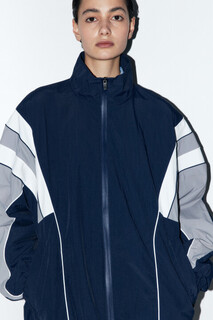куртка женская Куртка-олимпийка с геометрическим принтом Befree