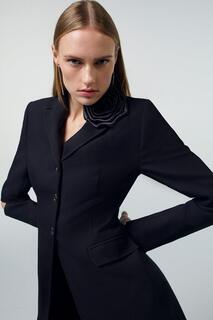 Чистый приталенный пиджак с разрезом на локтях Karen Millen, черный