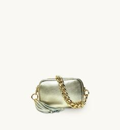 Золотая кожаная сумка для телефона Mini с кисточками и золотым ремешком-цепочкой Apatchy London, золото