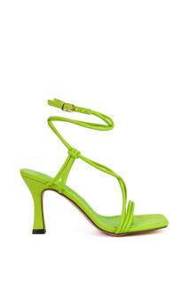 Сандалии Carys на среднем высоком каблуке с квадратным носком и пряжкой на шнуровке на шпильке XY London, зеленый