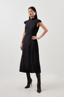 Плиссированное платье миди из крепа в стиле милитари Karen Millen, черный