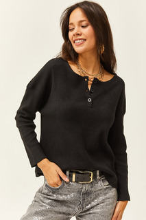 Женский черный свободный свитер на пуговицах Olalook