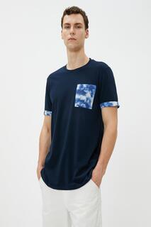 Облегающая футболка с круглым вырезом и карманом с абстрактным принтом Koton, темно-синий