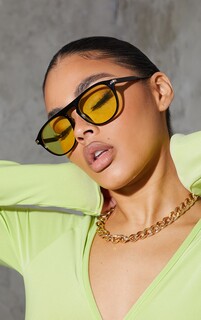 PrettyLittleThing Солнцезащитные очки в круглой черной оправе с желтыми линзами