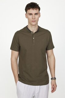 Мужская приталенная футболка с воротником-судьей из хлопка пике цвета хаки TUDORS
