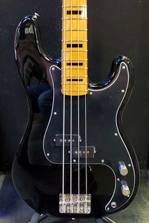Басс гитара Fender Squier Classic Vibe &apos;70s Precision Bass Black - FREE Set up
