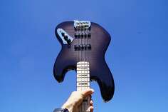Басс гитара G&amp;L USA Custom Shop JB Blackburst 4-String Electric Bass w/ Black Tolex Case G&L