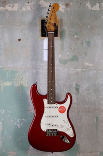 Электрогитара Squier Classic Vibe &apos;60s Stratocaster with Laurel Fretboard - Candy Apple Red