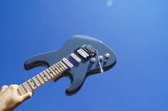 Электрогитара G&amp;L USA Legacy HSS RMC Pearl Grey Left Handed 6-String Electric Guitar Black Tolex Case G&L